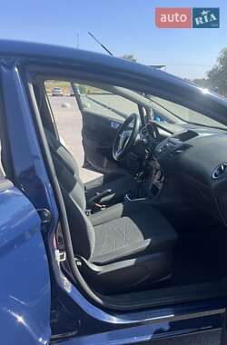 Хэтчбек Ford Fiesta 2014 в 