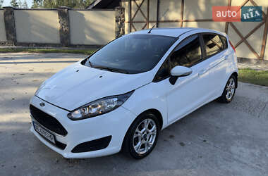 Хетчбек Ford Fiesta 2016 в Новомосковську