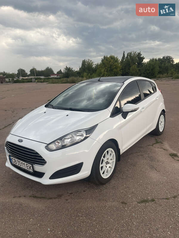 Хэтчбек Ford Fiesta 2013 в Прилуках