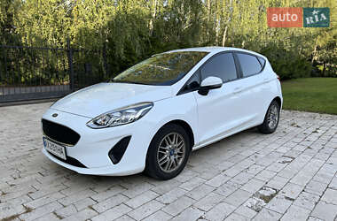 Хэтчбек Ford Fiesta 2017 в 