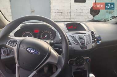 Хэтчбек Ford Fiesta 2010 в 