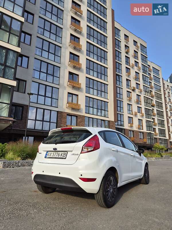 Хэтчбек Ford Fiesta 2016 в Харькове