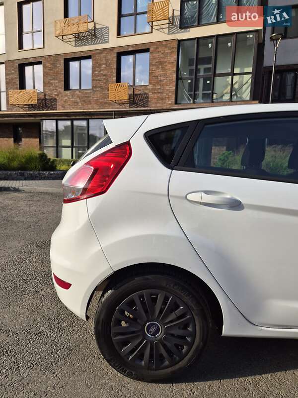 Хэтчбек Ford Fiesta 2016 в Харькове