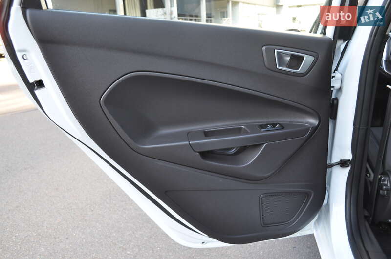 Хэтчбек Ford Fiesta 2013 в Киеве фото 23 Хэтчбек Ford Fiesta 2013 в Киеве