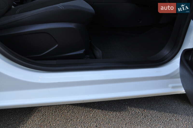 Хэтчбек Ford Fiesta 2013 в Киеве фото 28 Хэтчбек Ford Fiesta 2013 в Киеве