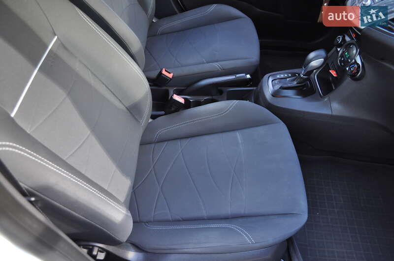 Хэтчбек Ford Fiesta 2013 в Киеве фото 31 Хэтчбек Ford Fiesta 2013 в Киеве