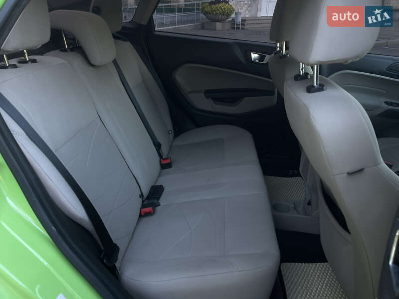 Седан Ford Fiesta 2014 в Николаеве фото 17 Седан Ford Fiesta 2014 в Николаеве