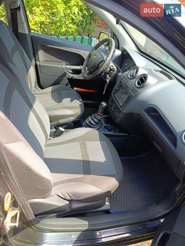 Хэтчбек Ford Fiesta 2007 в Черкассах фото 5 Хэтчбек Ford Fiesta 2007 в Черкассах