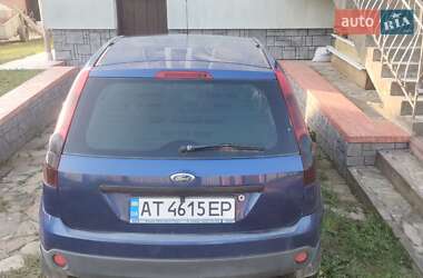 Хэтчбек Ford Fiesta 2006 в 