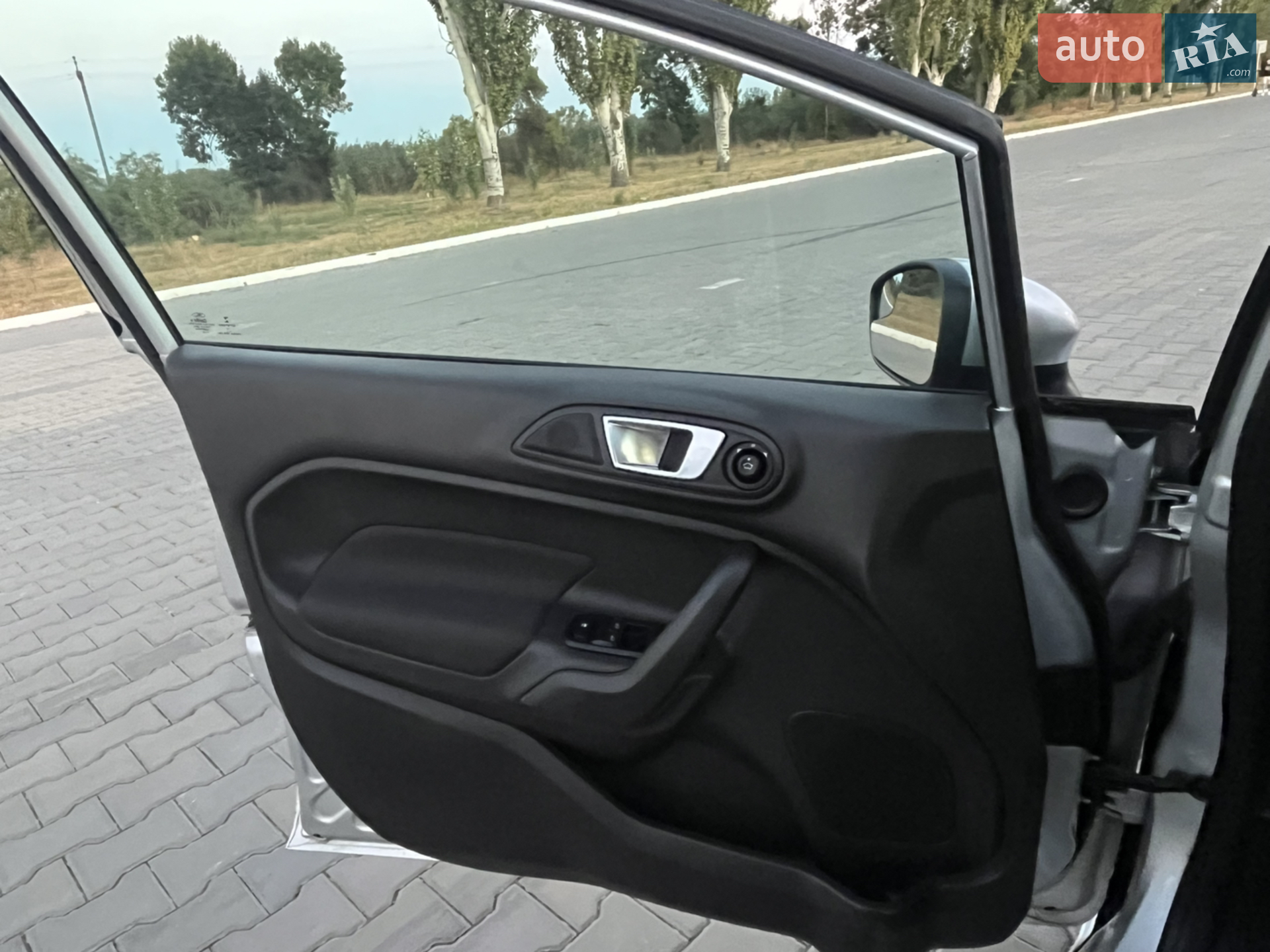 2013 Ford Fiesta - мініатюра 9