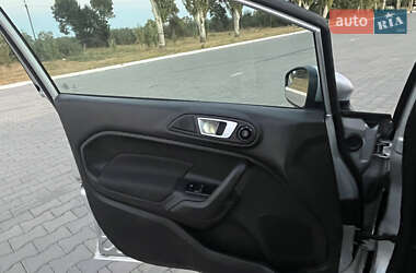 Хэтчбек Ford Fiesta 2013 в 