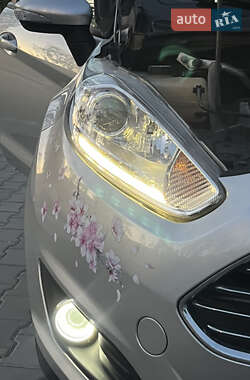 Хэтчбек Ford Fiesta 2013 в 
