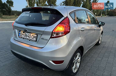 Хэтчбек Ford Fiesta 2013 в 