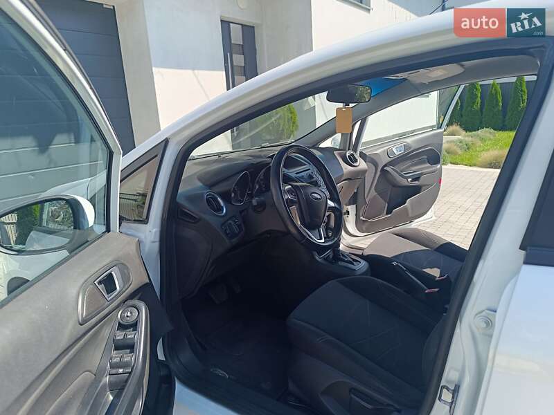 Хетчбек Ford Fiesta 2014 в Львові