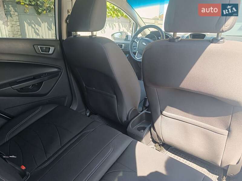 Хетчбек Ford Fiesta 2014 в Львові