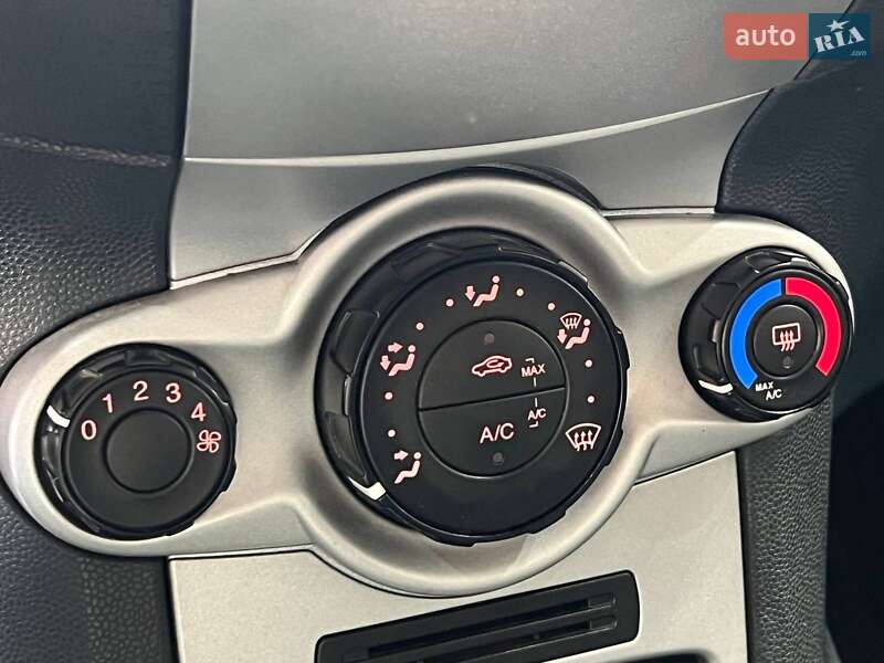 Хэтчбек Ford Fiesta 2012 в Одессе