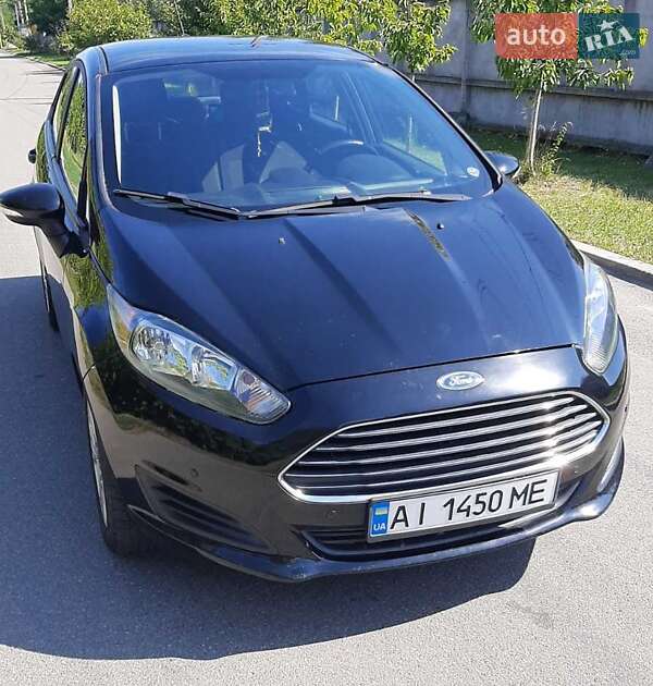 Седан Ford Fiesta 2016 в Киеве