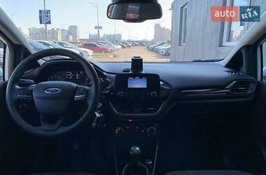 Хэтчбек Ford Fiesta 2018 в 