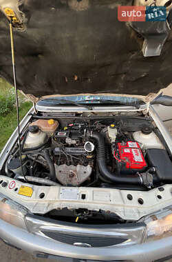 Хэтчбек Ford Fiesta 1997 в 