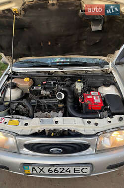 Хэтчбек Ford Fiesta 1997 в 