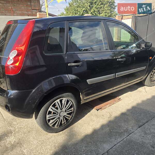 Хэтчбек Ford Fiesta 2006 в Кропивницком
