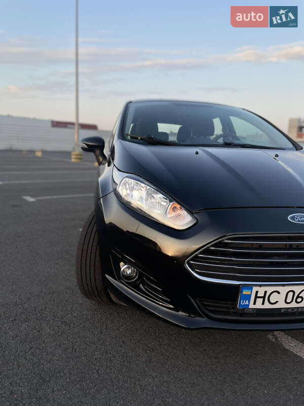 Хэтчбек Ford Fiesta 2014 в Львове