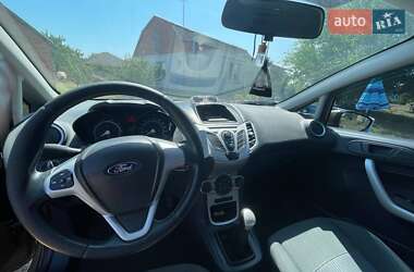 Хэтчбек Ford Fiesta 2012 в 