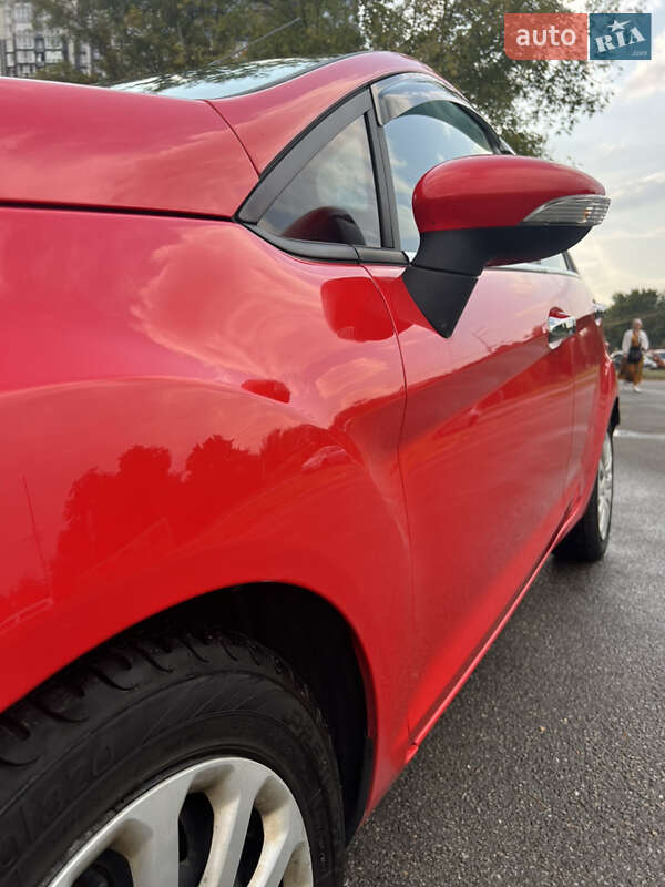 Седан Ford Fiesta 2016 в Киеве фото 5 Седан Ford Fiesta 2016 в Киеве