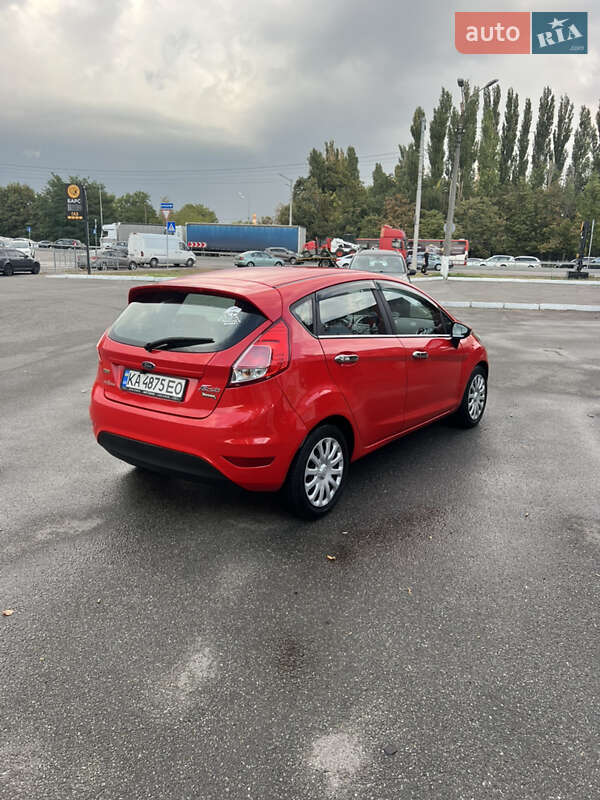 Седан Ford Fiesta 2016 в Киеве фото 10 Седан Ford Fiesta 2016 в Киеве