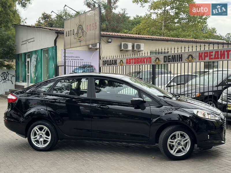 Седан Ford Fiesta 2018 в Николаеве