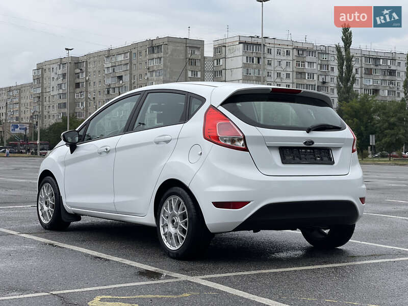 Хэтчбек Ford Fiesta 2016 в Ивано-Франковске фото 10 Хэтчбек Ford Fiesta 2016 в Ивано-Франковске