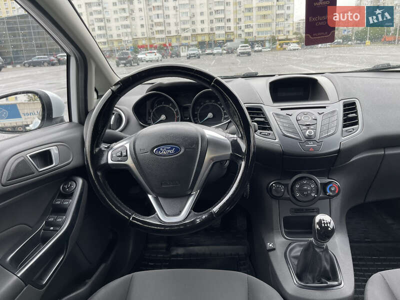 Хэтчбек Ford Fiesta 2016 в Ивано-Франковске фото 22 Хэтчбек Ford Fiesta 2016 в Ивано-Франковске