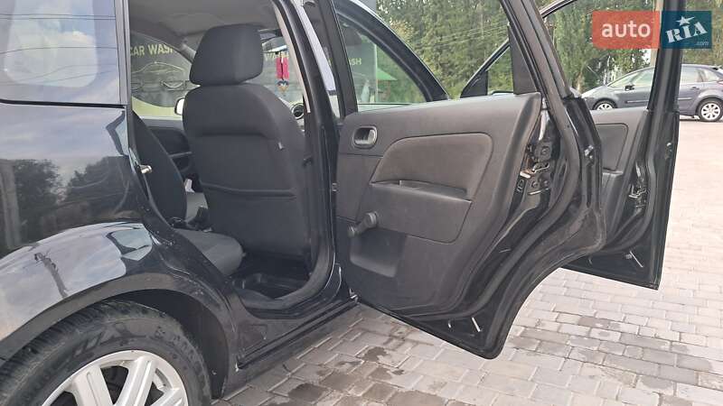 Хэтчбек Ford Fiesta 2005 в Виннице