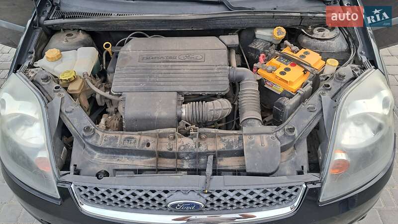 Хэтчбек Ford Fiesta 2005 в Виннице