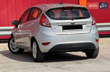 Хэтчбек Ford Fiesta 2017 в 