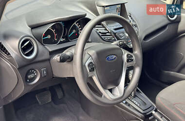 Хэтчбек Ford Fiesta 2017 в 
