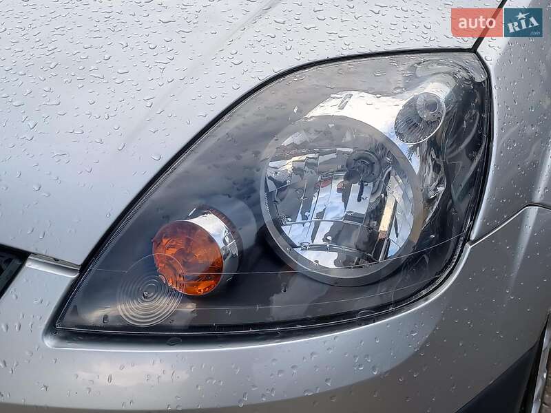 Хетчбек Ford Fiesta 2008 в Харкові