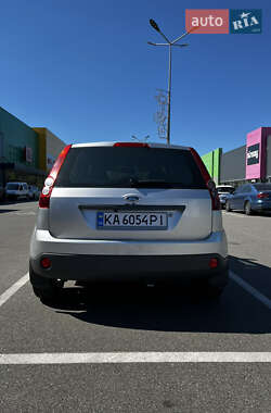 Хэтчбек Ford Fiesta 2006 в 