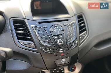 Хэтчбек Ford Fiesta 2017 в 