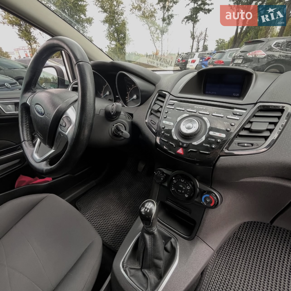 2013 Ford Fiesta - мініатюра 64