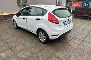 Хетчбек Ford Fiesta 2009 в 