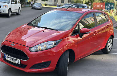 Хетчбек Ford Fiesta 2016 в 