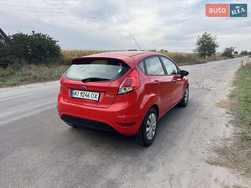 Хэтчбек Ford Fiesta 2015 в Фастове фото 3 Хэтчбек Ford Fiesta 2015 в Фастове