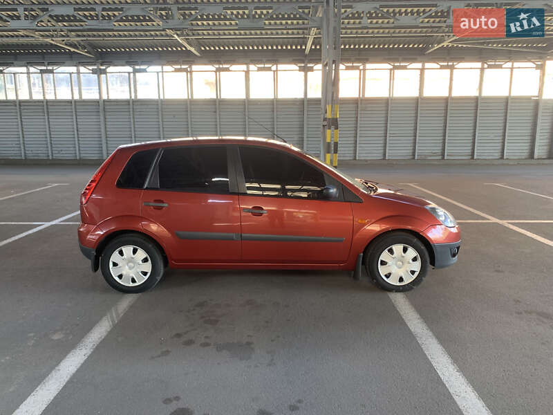 Хэтчбек Ford Fiesta 2007 в Харькове