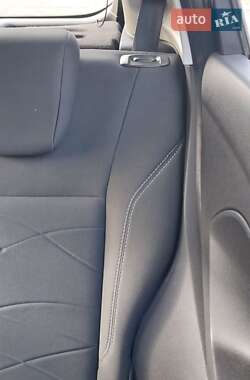 Хэтчбек Ford Fiesta 2013 в 