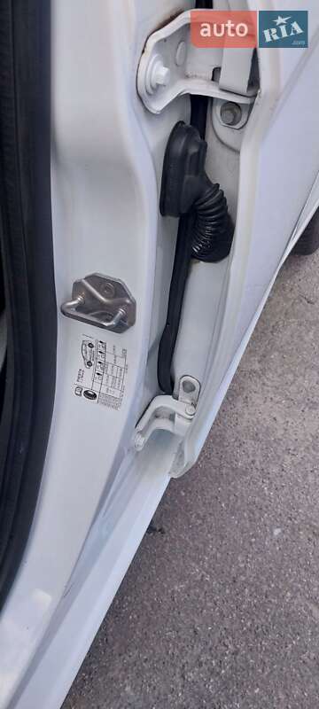 Хэтчбек Ford Fiesta 2013 в Гостомеле фото 26 Хэтчбек Ford Fiesta 2013 в Гостомеле