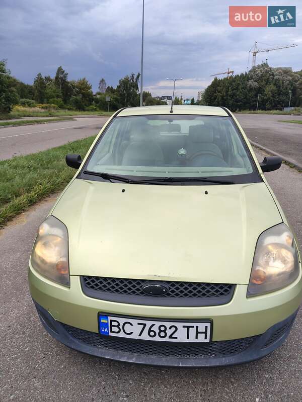 Хэтчбек Ford Fiesta 2007 в Львове