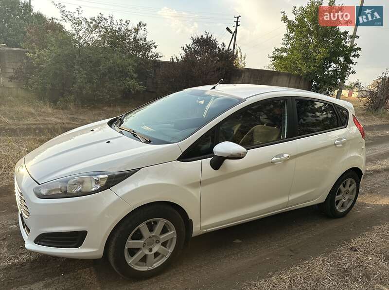 Хэтчбек Ford Fiesta 2013 в Доманевке