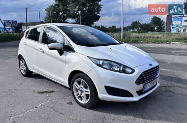 Хэтчбек Ford Fiesta 2018 в 