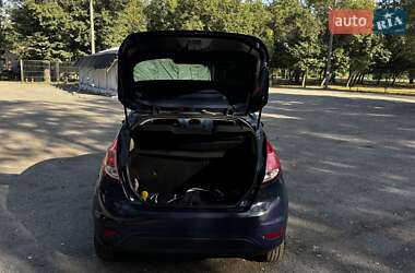 Хэтчбек Ford Fiesta 2013 в 